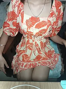 Isha Sax online show from October 24, 2025, 7:32 pm