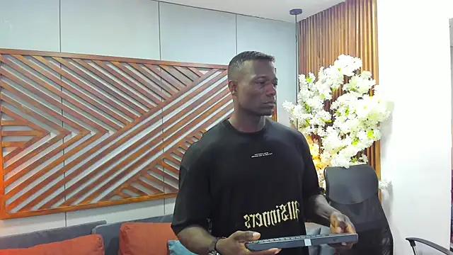 MarcusBlack  online show from November 24, 2025, 11:32 am