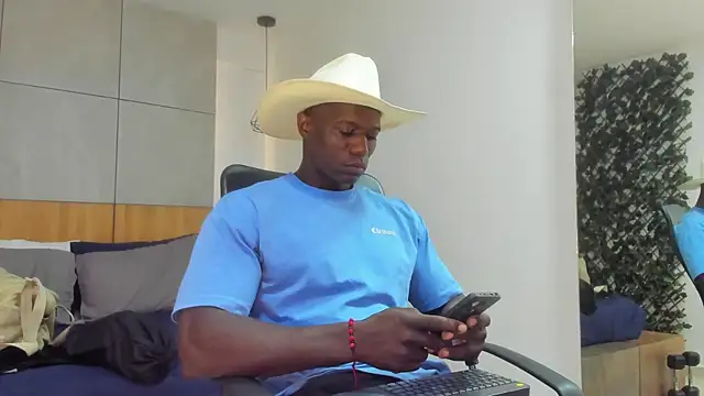 Snapshot of MarcusBlack_ chatting on May 5, 2026, 11:29 am MarcusBlack online show from May 5, 2026, 11:29 am
