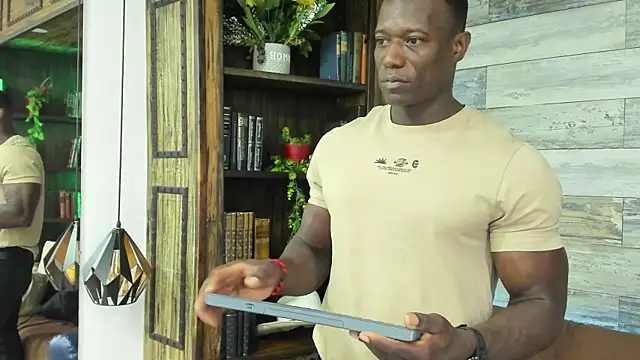 Snapshot of MarcusBlack_ chatting on July 8, 2026, 12:31 pm MarcusBlack online show from July 8, 2026, 12:31 pm