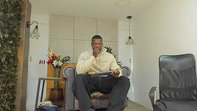 Snapshot of MarcusBlack_ chatting on August 3, 2026, 11:37 am MarcusBlack online show from August 3, 2026, 11:37 am