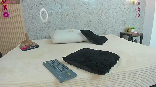 Antonella west online show from March 9, 2026, 9:52 pm