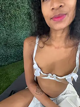 Snapshot of SweetCheeksXXX chatting on June 19, 2026, 9:29 pm SweetCheeksXXX online show from June 19, 2026, 9:29 pm