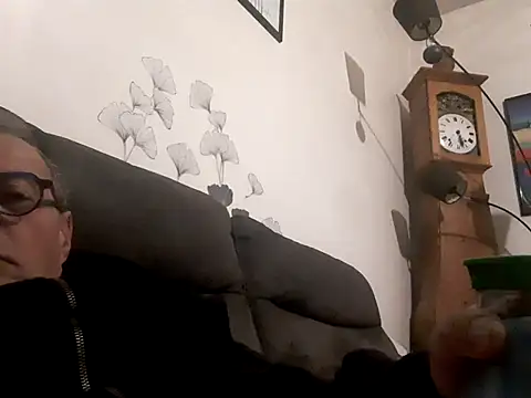 Vince072 online show from October 3, 2025, 3:47 am