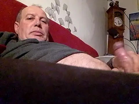 Vince072 online show from February 2, 2026, 9:24 pm