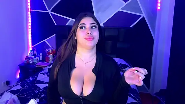 Snapshot of jazminslut chatting on February 14, 2026, 11:45 pm jazminslut online show from February 14, 2026, 11:45 pm