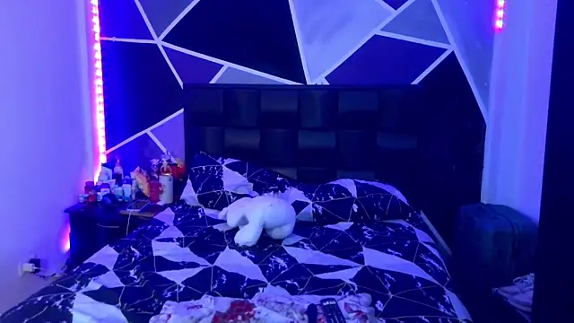 Snapshot of jazminslut chatting on February 16, 2026, 11:56 pm jazminslut online show from February 16, 2026, 11:56 pm