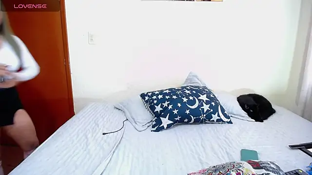 Snapshot of Violet_Bosh chatting on June 18, 2026, 9:08 pm Violet Bosh online show from June 18, 2026, 9:08 pm
