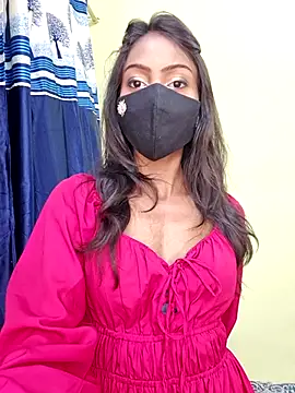 Snapshot of Riya_R24 chatting on April 28, 2026, 10:42 am Riya R24 online show from April 28, 2026, 10:42 am