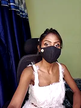 Snapshot of Riya_R24 chatting on June 4, 2026, 4:24 pm Riya R24 online show from June 4, 2026, 4:24 pm