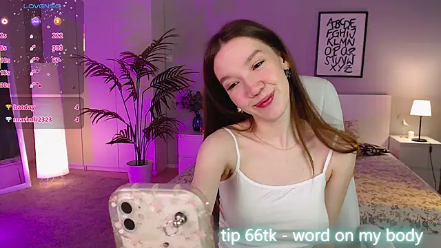 Shriya Sarann online show from October 19, 2025, 2:07 pm