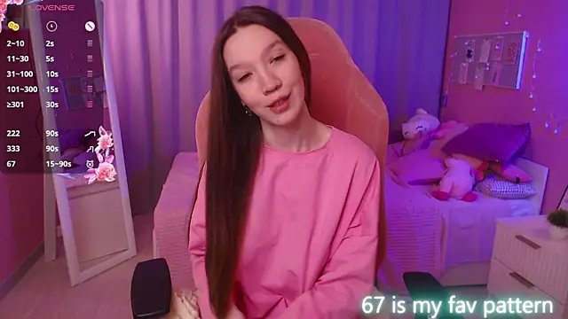 Shriya Sarann online show from April 19, 2026, 2:05 pm