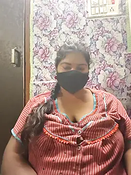 Liyaa 24 online show from March 14, 2026, 5:07 pm