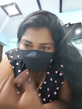 Liyaa 24 online show from April 3, 2026, 5:55 pm