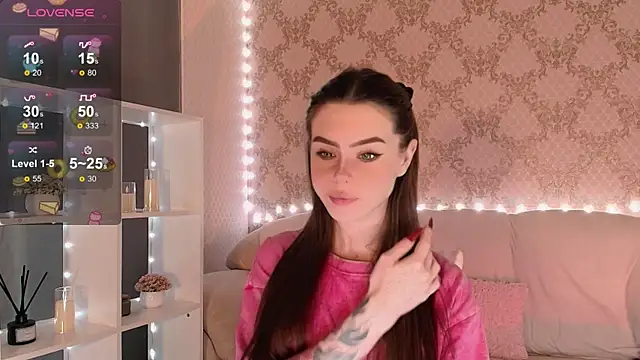 HolyMiax online show from November 30, 2025, 3:10 am