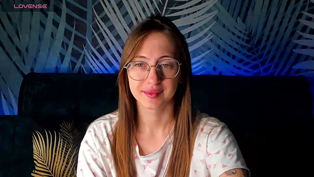 ChristyCrayme online show from October 12, 2025, 11:37 pm