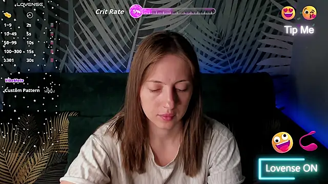 ChristyCrayme online show from May 6, 2026, 10:04 pm