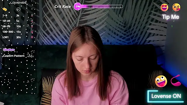 ChristyCrayme online show from June 5, 2026, 10:04 pm