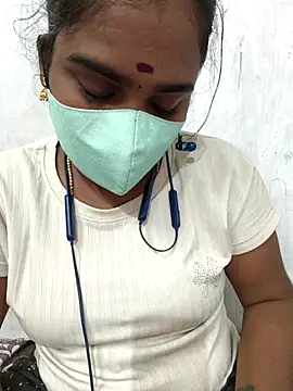 Snapshot of Tamil_riyalini12 chatting on September 9, 2025, 4:56 am Tamil riyalini12 online show from September 9, 2025, 4:56 am