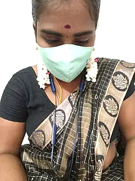 Snapshot of Tamil_riyalini12 chatting on September 10, 2025, 5:29 am Tamil riyalini12 online show from September 10, 2025, 5:29 am