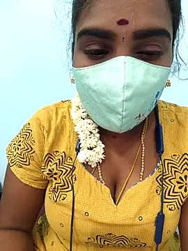 Snapshot of Tamil_riyalini12 chatting on September 27, 2025, 5:23 am Tamil riyalini12 online show from September 27, 2025, 5:23 am