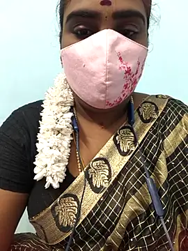 Snapshot of Tamil_riyalini12 chatting on October 17, 2025, 6:21 pm Tamil riyalini12 online show from October 17, 2025, 6:21 pm