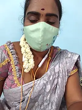 Snapshot of Tamil_riyalini12 chatting on October 31, 2025, 7:48 pm Tamil riyalini12 online show from October 31, 2025, 7:48 pm