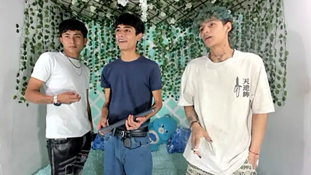 Snapshot of Bastian_boyshot77 chatting on November 30, 2025, 7:18 pm Bastian boyshot77 online show from November 30, 2025, 7:18 pm