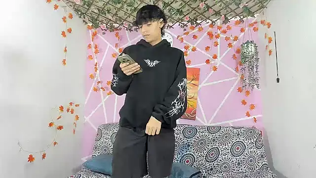 Snapshot of Bastian_boyshot77 chatting on December 15, 2025, 4:11 pm Bastian boyshot77 online show from December 15, 2025, 4:11 pm