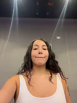 BelleXBeast online show from April 19, 2026, 8:22 pm