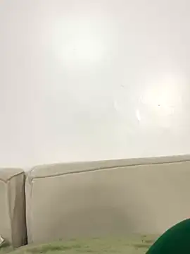 Lil-shawrie online show from September 15, 2025, 7:47 pm