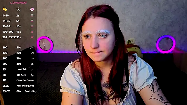 Snapshot of Mini_Lady1 chatting on October 11, 2025, 9:30 am Mini Lady1 online show from October 11, 2025, 9:30 am