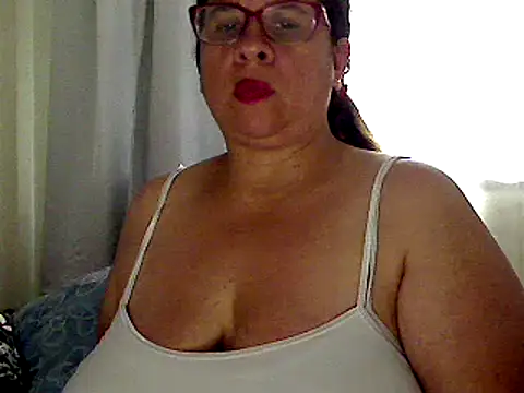 luciana69hot online show from February 24, 2025, 7:30 pm