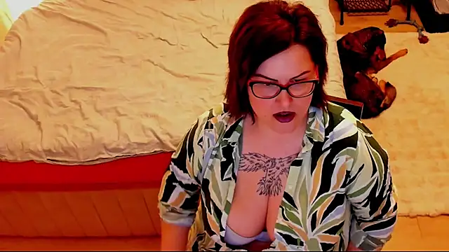 Squirt Kimm online show from April 5, 2026, 7:44 pm