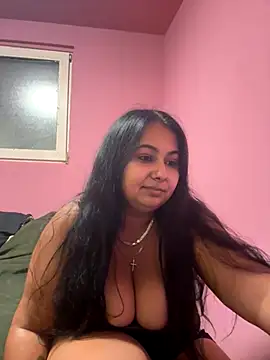 Melissa10 online show from November 6, 2025, 7:04 pm