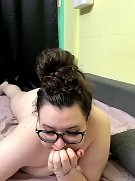 HaleyAyush online show from November 1, 2025, 4:31 pm