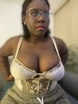 Snapshot of Alexia_24 chatting on July 11, 2026, 3:42 am Alexia 24 online show from July 11, 2026, 3:42 am