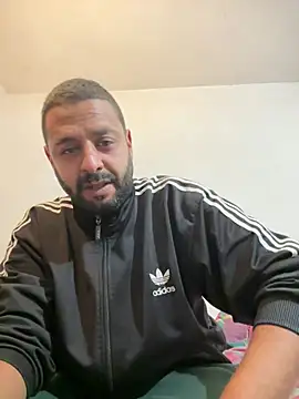 anaahmed30 online show from April 21, 2026, 10:12 pm