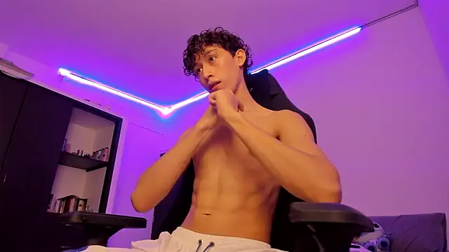 velvet skyn online show from September 9, 2025, 4:56 am