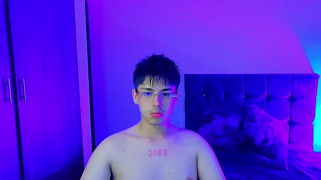 Snapshot of Maximo_Miller chatting on September 11, 2025, 5:18 am Maximo Miller online show from September 11, 2025, 5:18 am