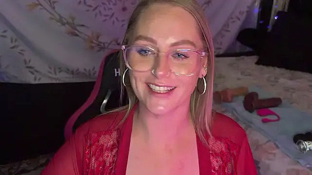 Snapshot of BossMomma0387 chatting on October 29, 2025, 2:14 am BossMomma0387 online show from October 29, 2025, 2:14 am