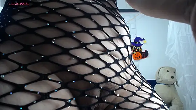 Mature Lady  online show from October 15, 2025, 7:14 pm