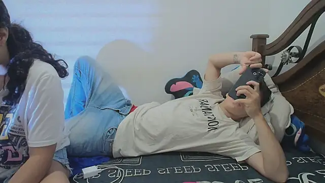 Aria Arthur online show from October 10, 2025, 10:25 am