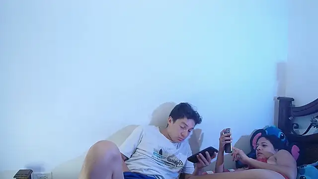 Aria Arthur online show from November 8, 2025, 11:43 am