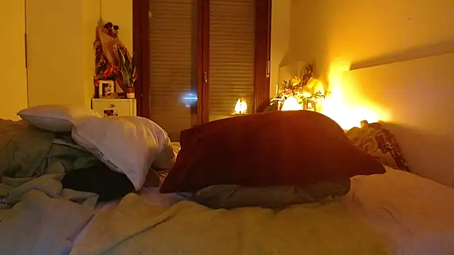 refem9 online show from November 17, 2025, 6:24 pm