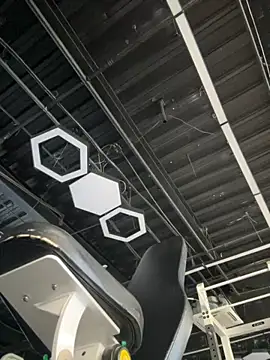 Ninazhang online show from October 19, 2025, 2:23 am