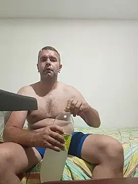 saladinbakiz online show from June 26, 2026, 8:02 pm