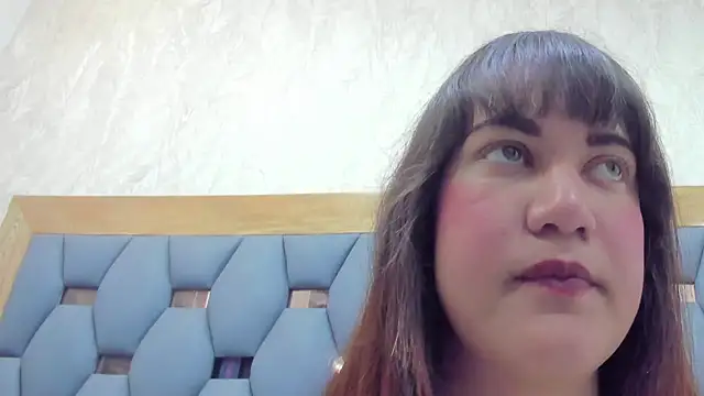 juliette pretty  online show from October 25, 2025, 7:19 pm