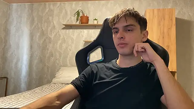 Snapshot of elliot_scott chatting on September 23, 2025, 1:41 am elliot scott online show from September 23, 2025, 1:41 am