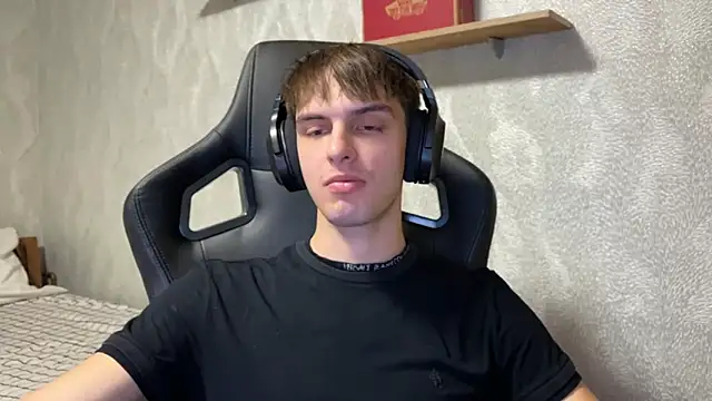 Snapshot of elliot_scott chatting on September 27, 2025, 2:11 pm elliot scott online show from September 27, 2025, 2:11 pm